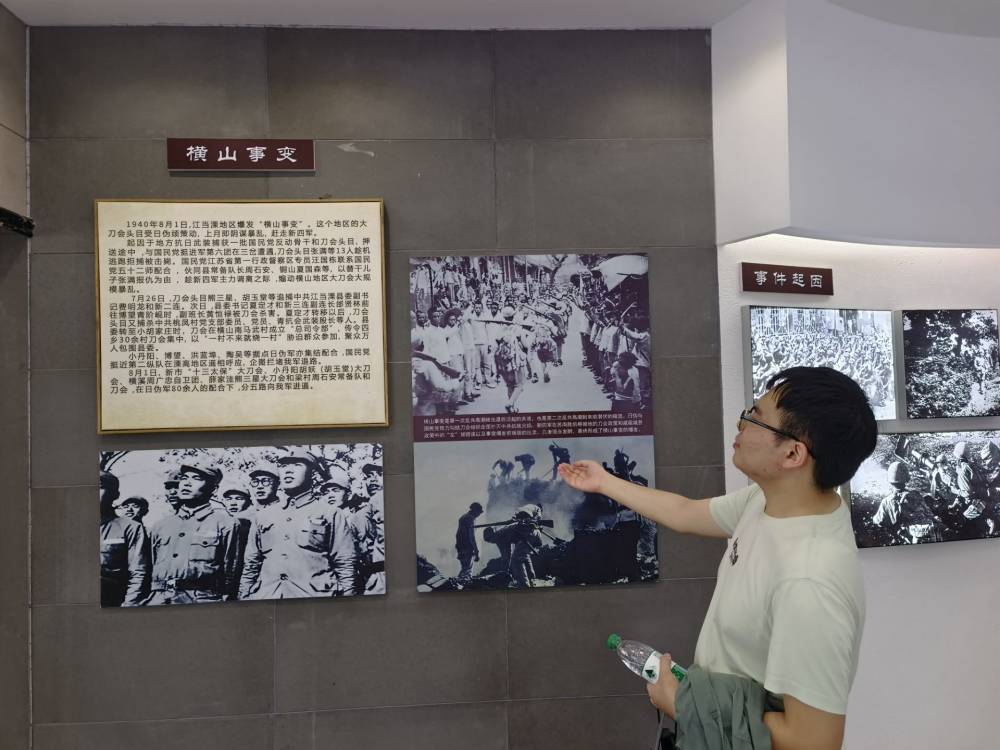 圖為團(tuán)隊(duì)成員參加紅色故事宣講